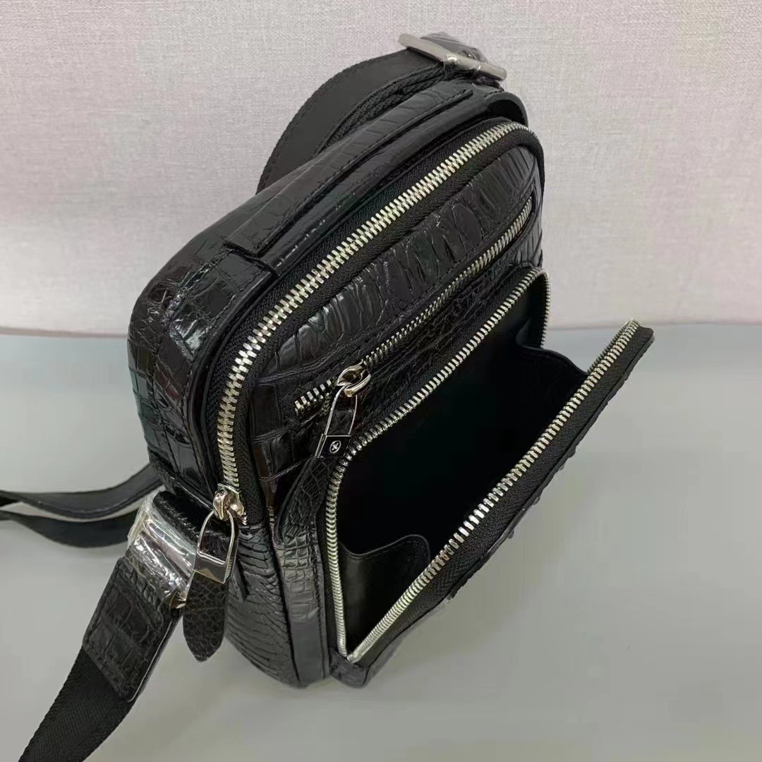 Crocodile Leather Men's Casual All-matching Crossbody Bag - Image 10